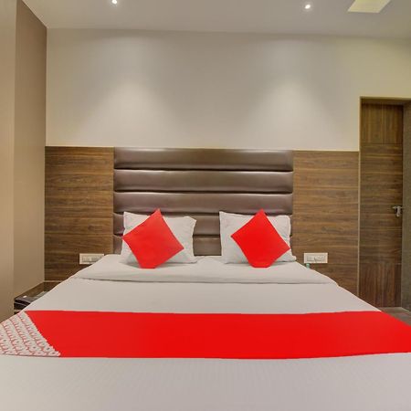 Oyo 35844 Hotel Lotus Residency Sāngli Extérieur photo