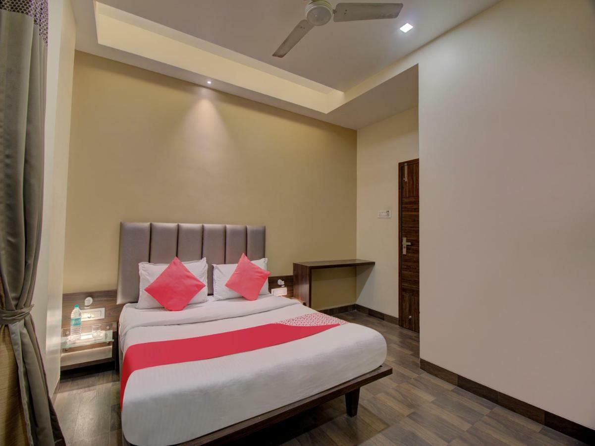 Oyo 35844 Hotel Lotus Residency Sāngli Extérieur photo