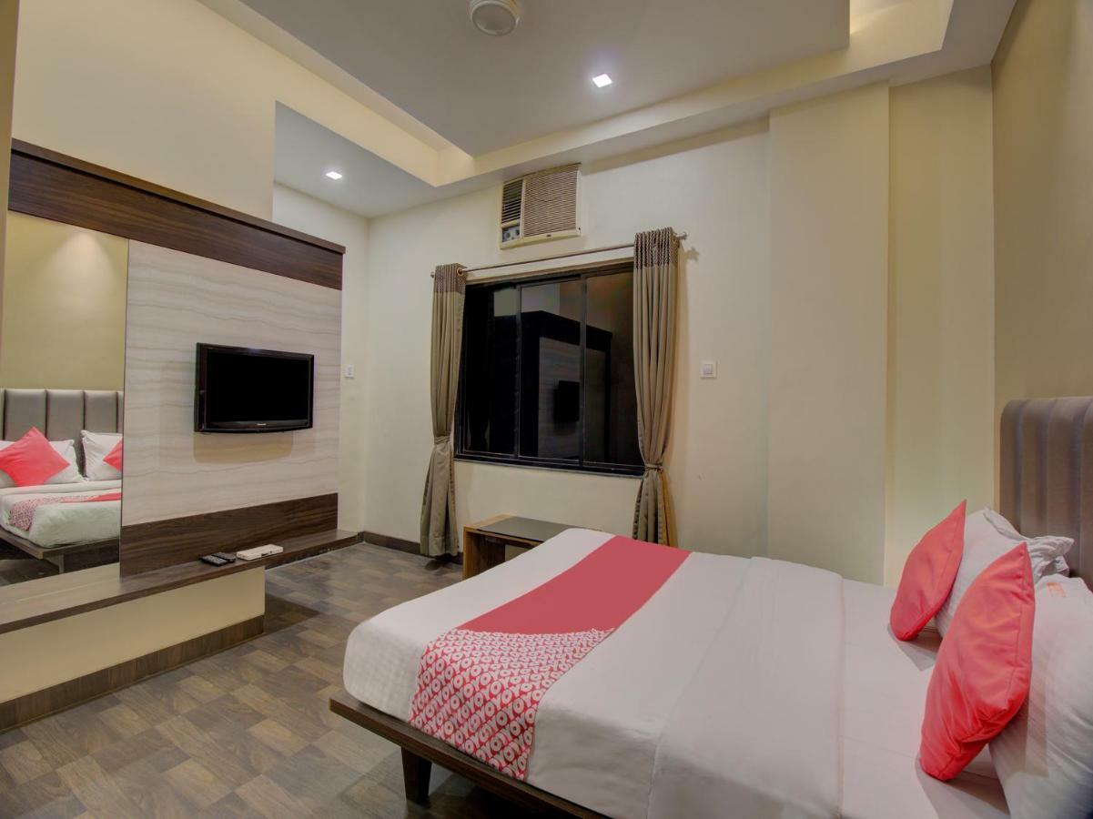 Oyo 35844 Hotel Lotus Residency Sāngli Extérieur photo