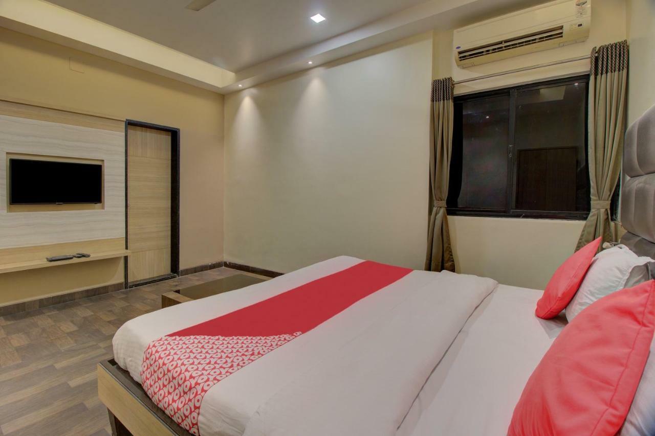 Oyo 35844 Hotel Lotus Residency Sāngli Extérieur photo